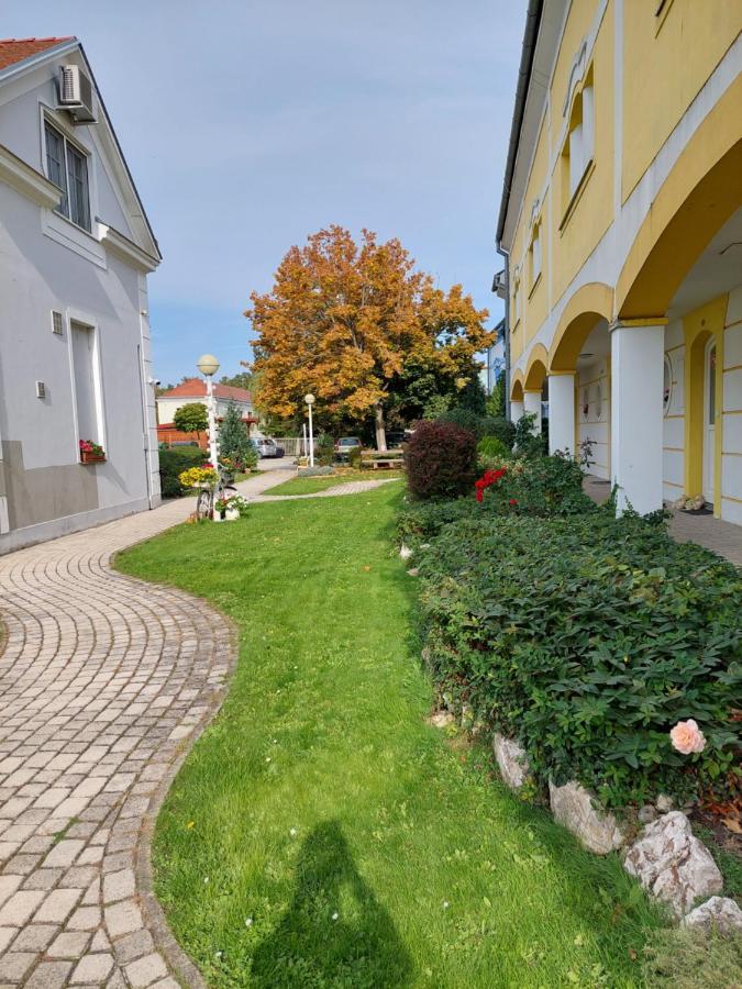 City Corner Thermal Mosonmagyaróvár Eksteriør bilde